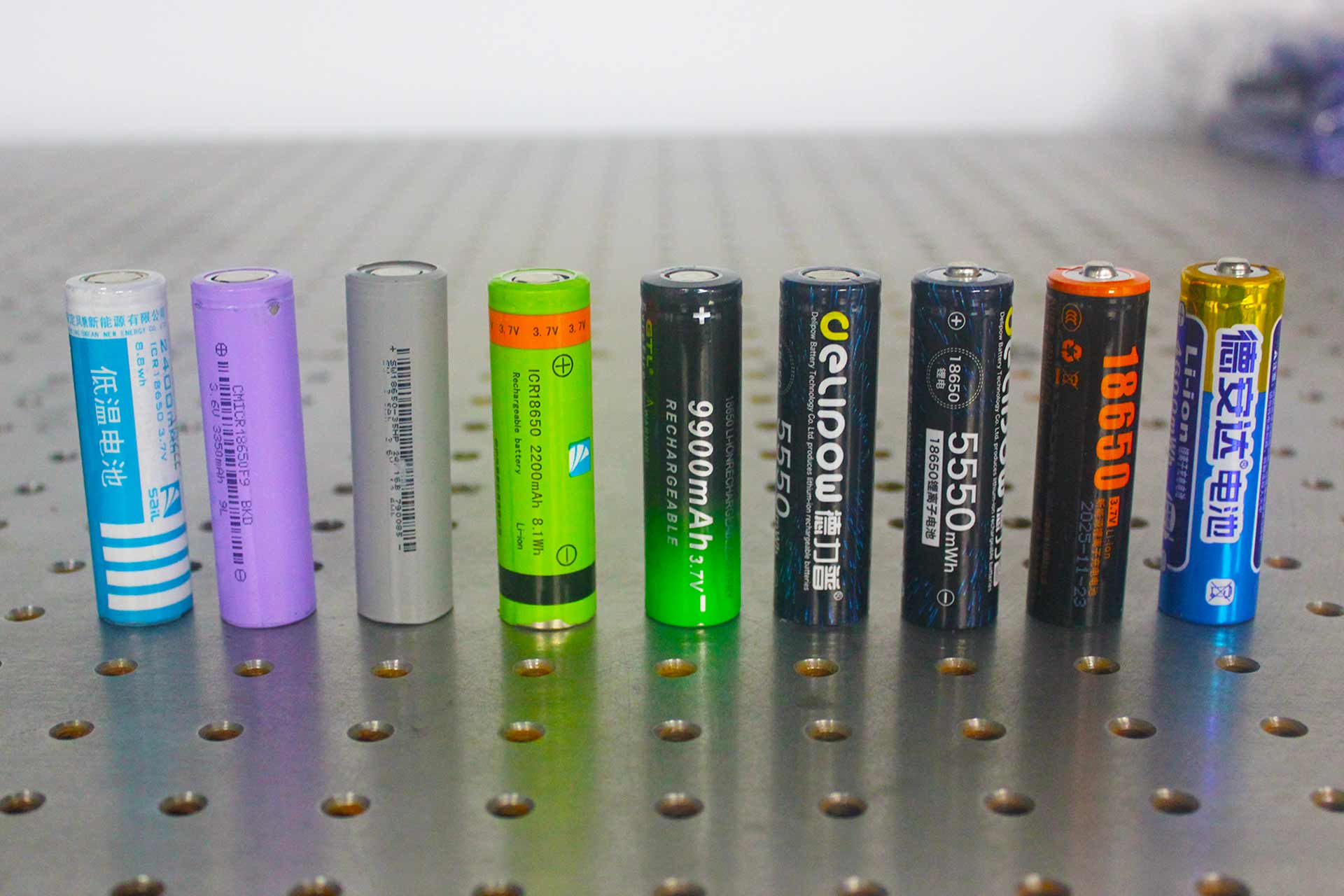 various 18650 batteries with capacity from 1000mAh to 9800mAh